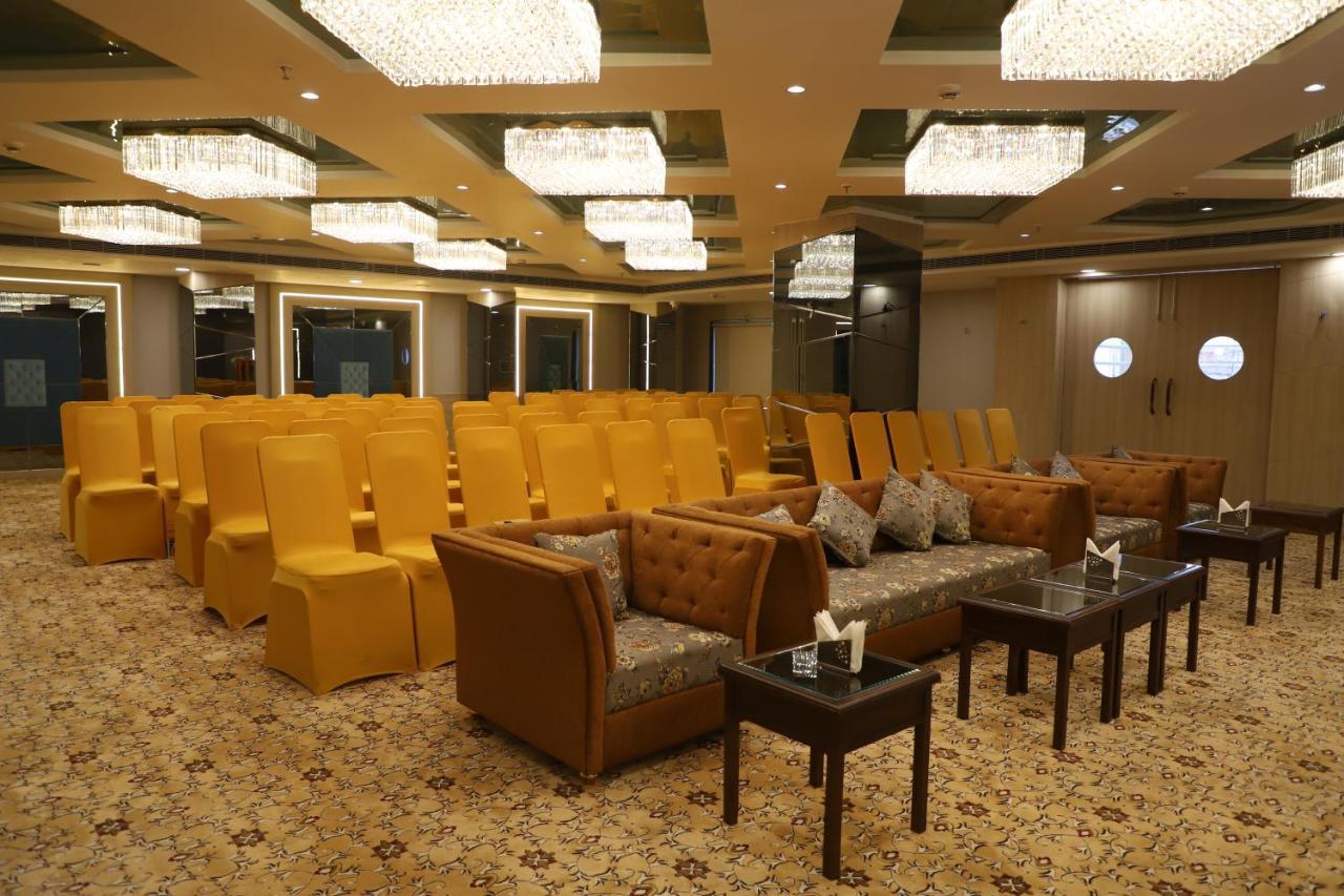 The Royal Class Hotel Gwalior Εξωτερικό φωτογραφία