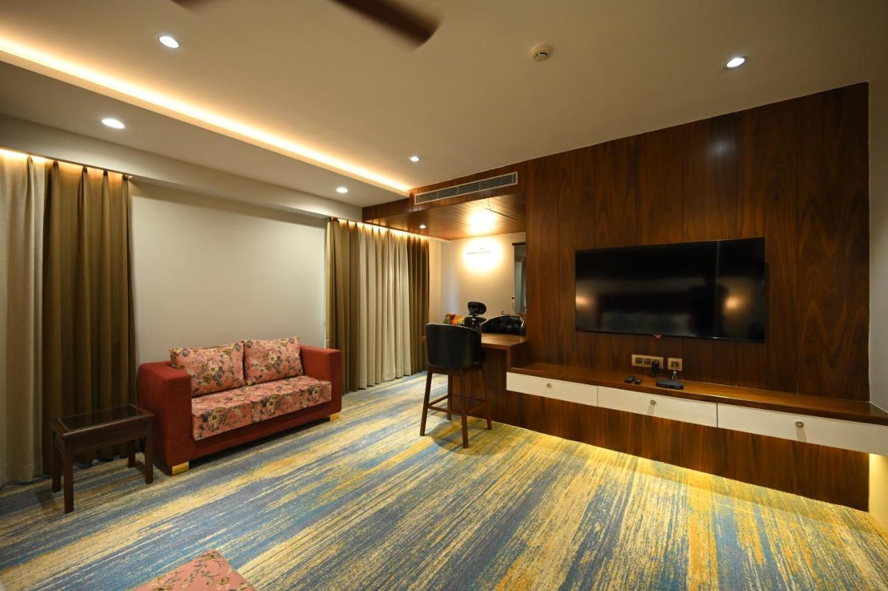 The Royal Class Hotel Gwalior Εξωτερικό φωτογραφία