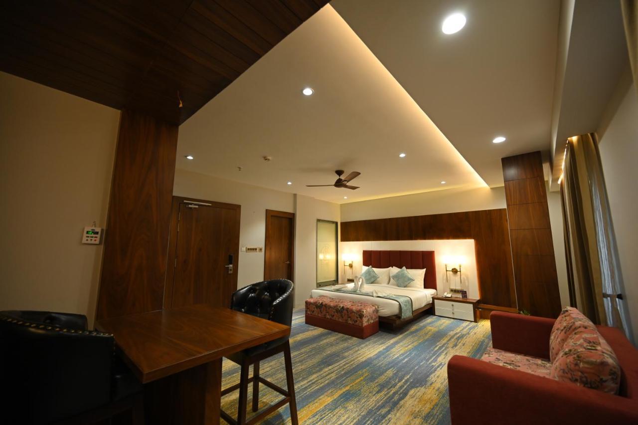 The Royal Class Hotel Gwalior Εξωτερικό φωτογραφία