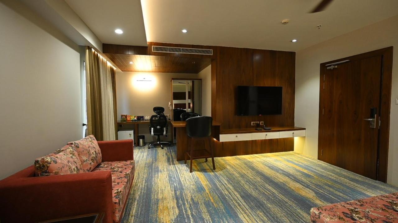 The Royal Class Hotel Gwalior Εξωτερικό φωτογραφία